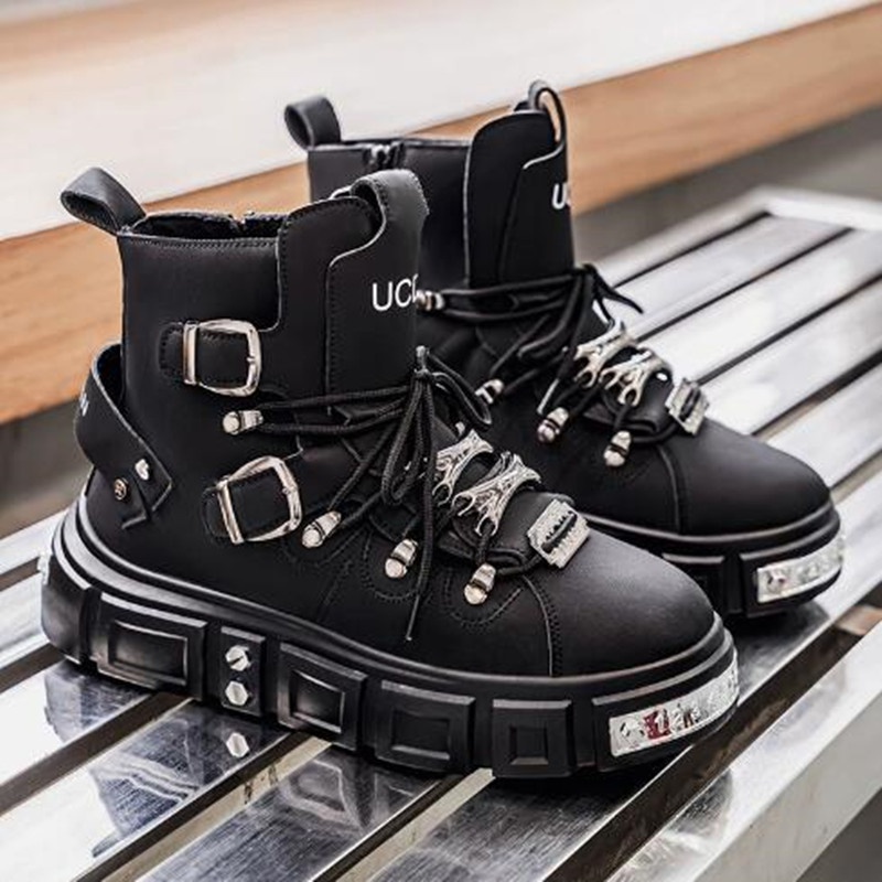 Street Fashion Designers - Sneakers nere con rivetti alla moda,