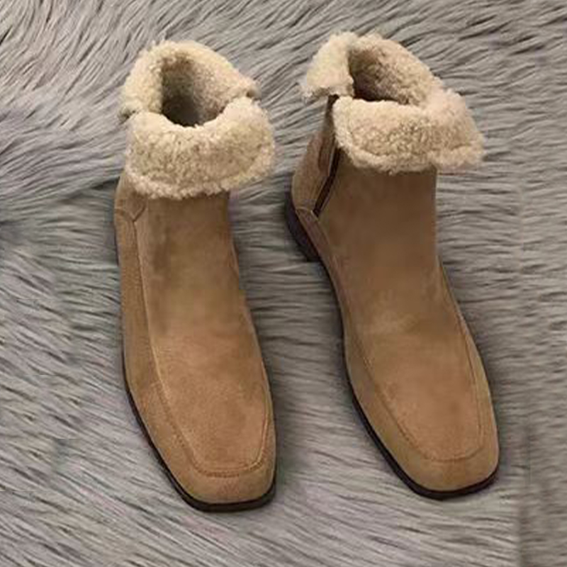 Nuovi Stivaletti in Pelliccia  - Street Fashion Winter 2026 recensione e prezzo