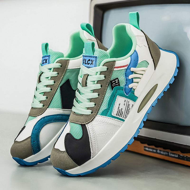 Sneakers Bianche alla Moda in  - Street Fashion Korean recensione e prezzo