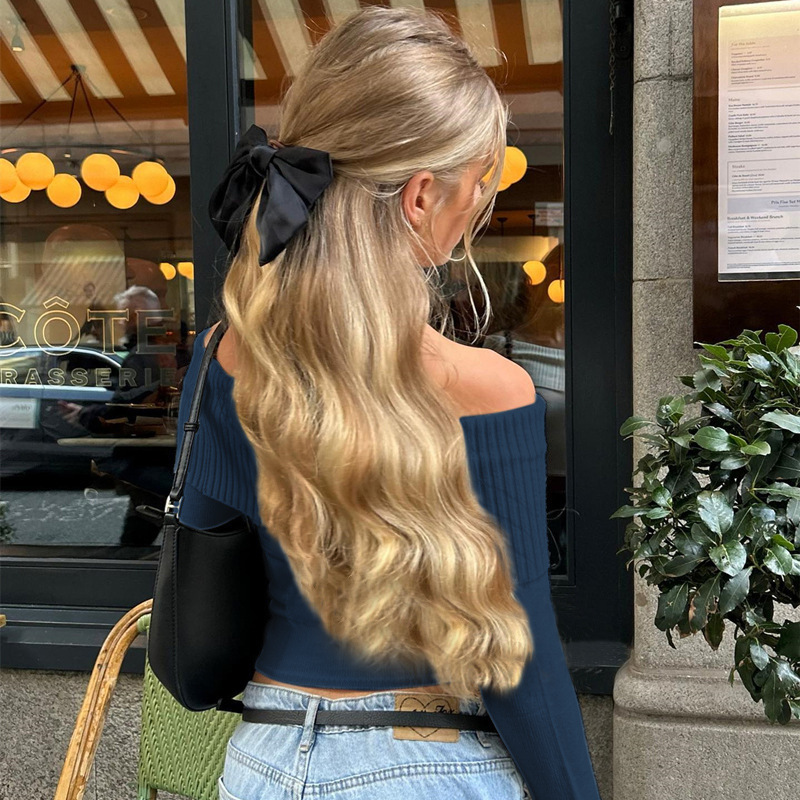 Top a Spalle Scoperte da Donna - Street Fashion Winter 2026 recensione e prezzo