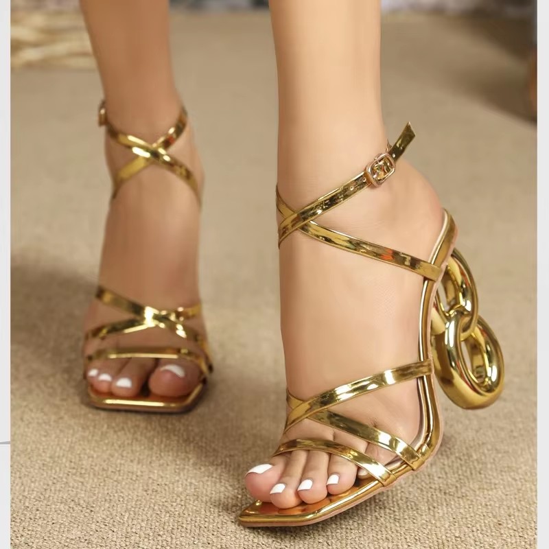 Eilyken Fashion Golden Narrow  - Street Fashion Shoes recensione e prezzo