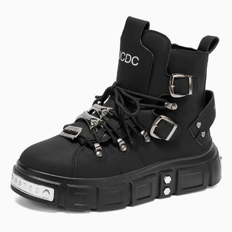 Sneakers nere con rivetti alla - Street Fashion Designers recensione e prezzo